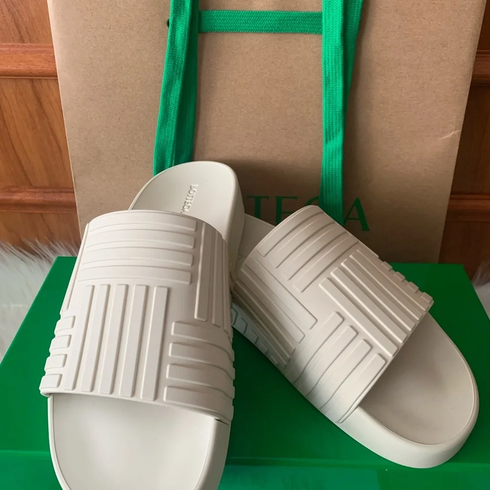 Spanking Brand New Bottega Veneta Summer Slides ❤️❤️ - Picture 13 of 13